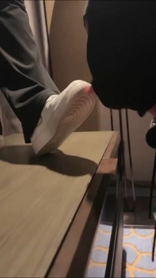 【西竹】小白鞋高跟黑丝让狗舔 bf22911_HD绳艺资源