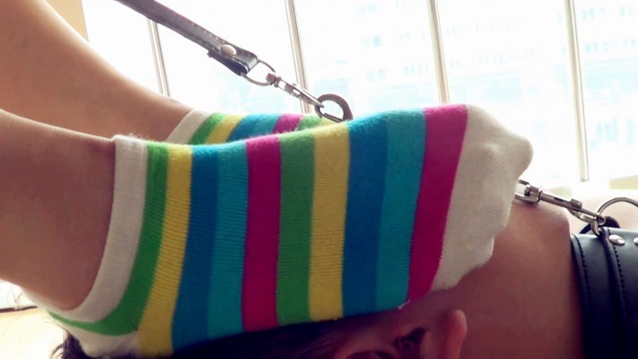 【黑冰女主】【冰时代】帆布鞋棉袜踩踏玩弄瘦奴