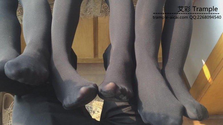 【精品典藏】三个妹子的下午茶系列，重点看袜底！！