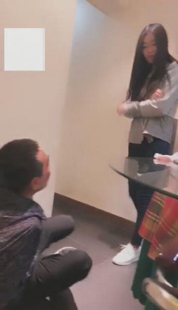 【VIVI】剧情:偷原味的猥琐邻居