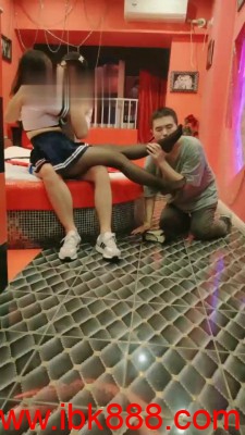 【重庆男神】情趣酒店情侣调绿帽 bf19093