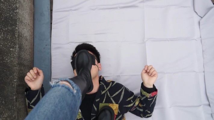 【黑丝诱惑】姣姣室外公园首次被舔脚 YC-221123_HD绳艺资源