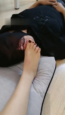 【丫丫啊】全体重踩踏/裸足深喉 bf17527