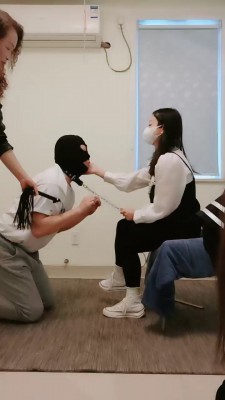 【安静大大】亲三母女虐杀圈养奴【三视角完整版】 bf22586