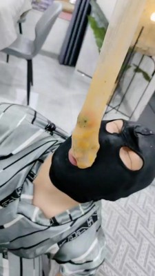 【辣姐】圈养狗奴伺候吃饭/喂食 bf23161