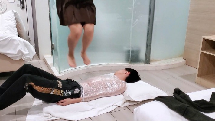 【橘子粥】保鲜膜缠身艺术踩踏 YC-230223-7_HD绳艺资源