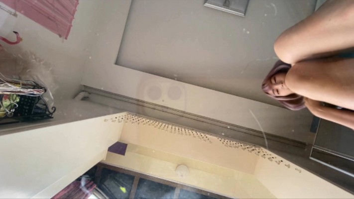 【芊芊】POV脏袜裸足踩脸