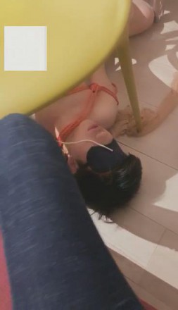 【VIVI】小白鞋丝袜堵嘴捆绑虐死贱狗