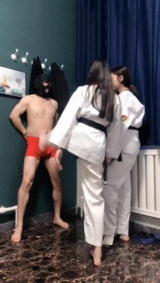 【LAPAPA】初柒跆拳女杀手逛街被调戏 抓回流氓暴虐绞杀剧情踢踩绞杀处刑 YC-220721-7