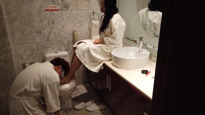 御航日常の卫生间的狗 YC-220108-4