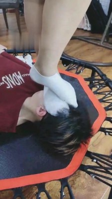 【雪儿】双S白袜全体重踩踏 bf12148