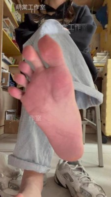 萌棠工作室 葵葵M2K脏鞋棉袜裸足羞辱