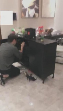 VIVI圣水羞辱 黑丝高跟艺术训练偷鞋的邻居_HD绳艺资源