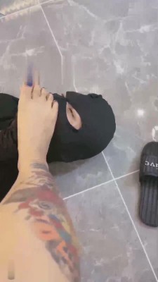 【初见】疯狂舔原味裸足 bf17398