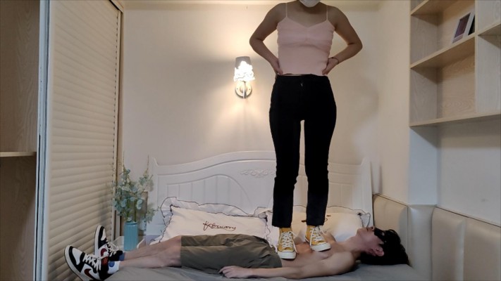 【00后小彤】匡威白袜全体重踩90斤的瘦m YC-220713