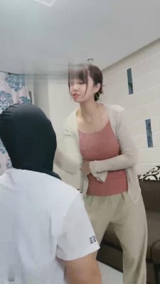 【小祖宗】寂寞少妇虐打邻居 bf17436