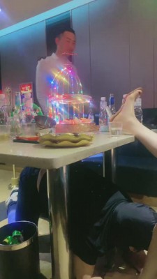 【C皇】KTV调教双奴领导 bf12132