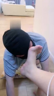 【小戚】卑微继父求羞辱 bf18907