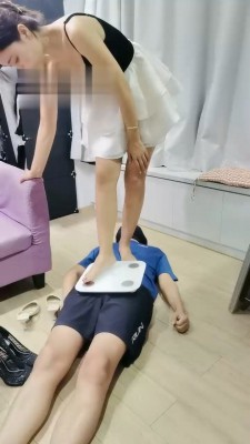 【夏芙】猥琐家政痴迷脚 bf18248