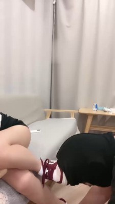 【筱月】车模运动鞋白袜美腿羞辱 bf18003