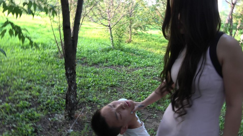 冷柔户外教育学生狗