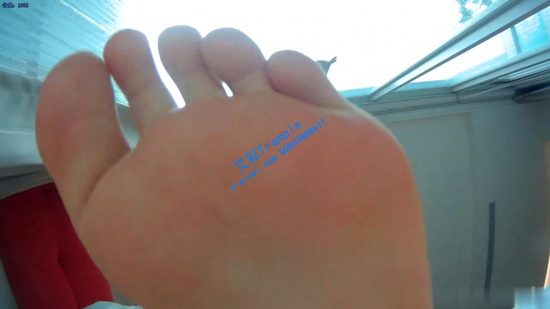 台湾妹子秀美足