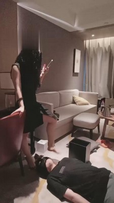 【东营青青】白领下班变S虐狗 bf15519