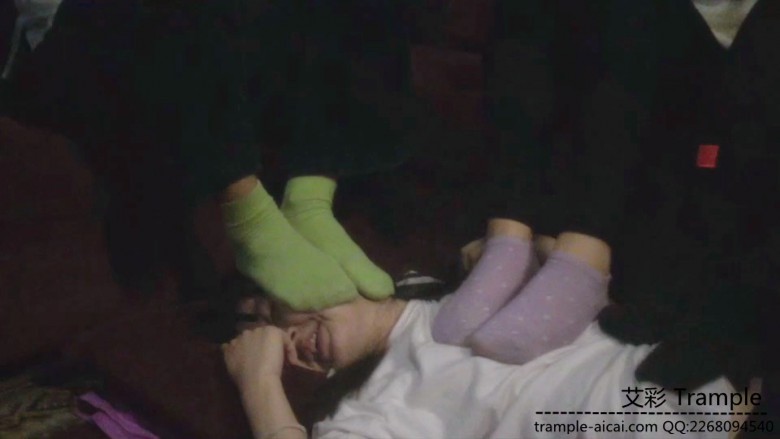 最强女m重磅：三踩女群踩女m 中国MFX！