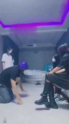 【精神小妹】多位素人tj群调群虐 bf17522