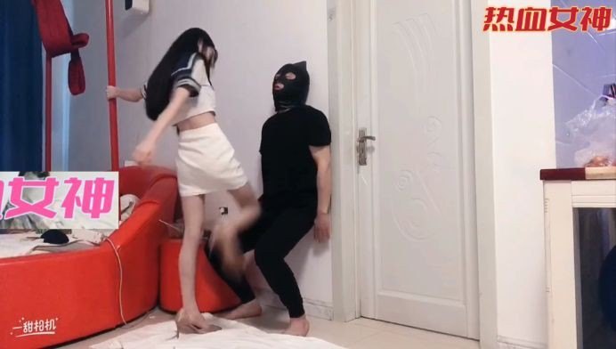 【初柒S】绝美学生S jk高跟美腿各种踢顶 踹碎踹烂m下面 超暴力踢裆碎蛋 YC-220507-3