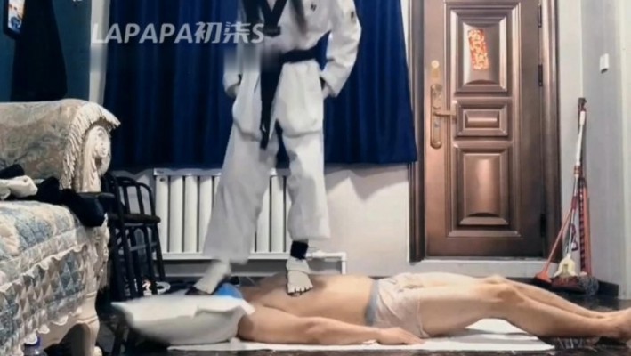 【初柒S】18岁绝美学生主长腿跆拳道全体重踩踏脚耳光踢裆踩裆 YC-220521-2