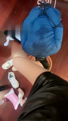 【桃幼幼】各种鞋子蹂躏下贱废物 bf21602