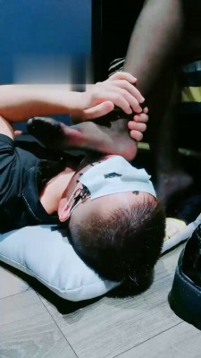 【Alice】强迫狗舔脚舔鞋 bf18720