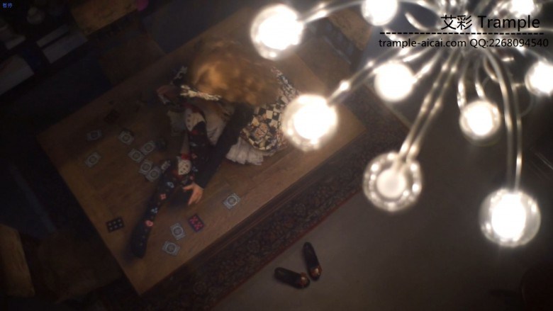 唯美中筒袜白丝裙子