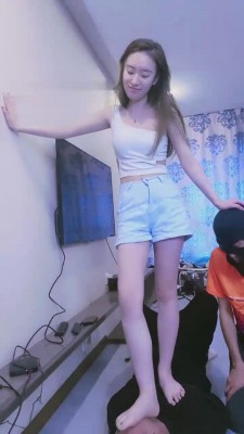 【领主老大】可爱S白袜塞嘴虐狗废物 bf15410