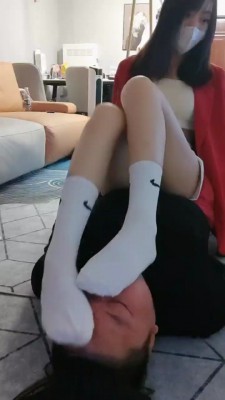 【丫丫啊】长靴御姐欺负小奶狗 bf22291