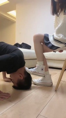 【奶味茶茶】学生S帆布鞋白袜辱奶狗 bf19708