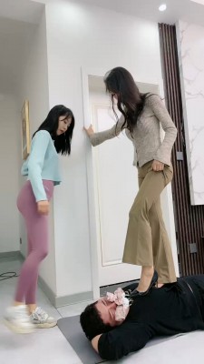 【麋鹿银儿】双S-袜子塞嘴踩踏/暴力踢打 bf23280