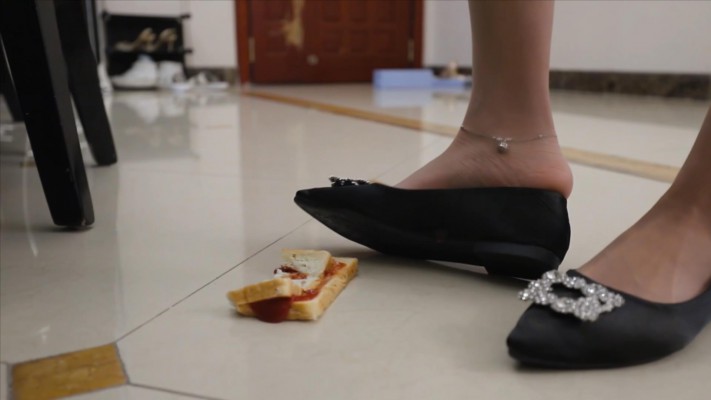 〖H.P.L栖心之栈〗—芷晴踩食物狗粮 HPL-220731