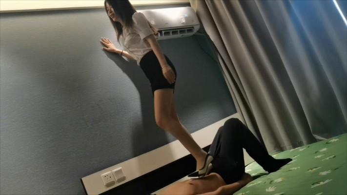 研主大大高跟狠踩贱狗 YC-220613-4