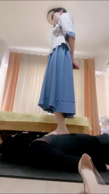 【小妮】气质女神肉丝辱狗 bf22770