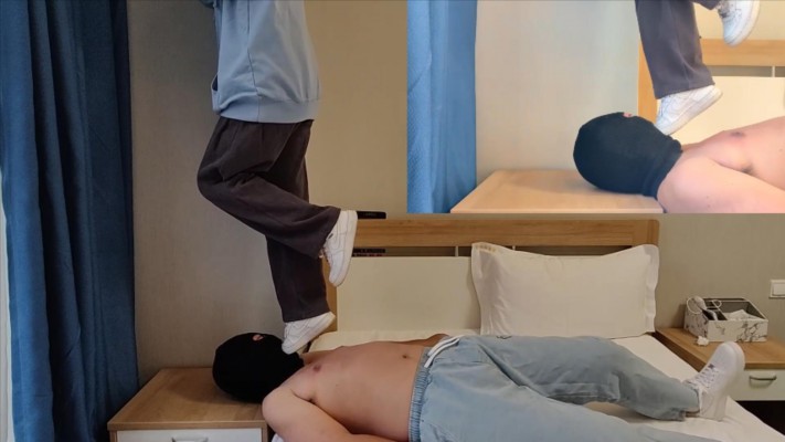 【00后小彤】放假玩哥哥 全体重踩脸 吃脏鞋踩的食物 YC-2212110_HD绳艺资源