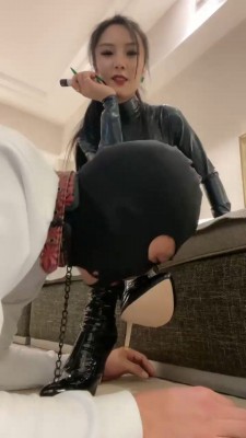 【萱萱】皮衣S威严tj bf20139