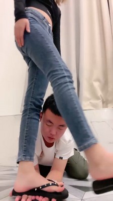 【樱木花椒】精神小妹狂抽路人耳光 bf19733