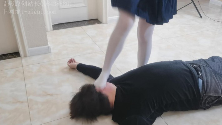 高颜值模特脚耳光 YC-221126-2