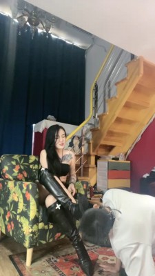 【安晴】精神小妹长靴虐杀 bf17871