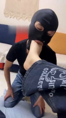 【田甜圈】踩踏碾压食物喂狗 bf21651