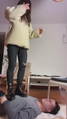 【巴莉女王】人体烟灰缸 bf11804