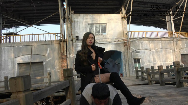 户外骑马 靴底极限羞辱