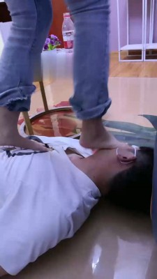 【奈奈生】被运动女神学姐欺负【上】 bf17432